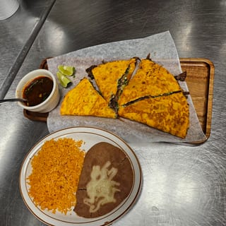 Half Pizza Birria