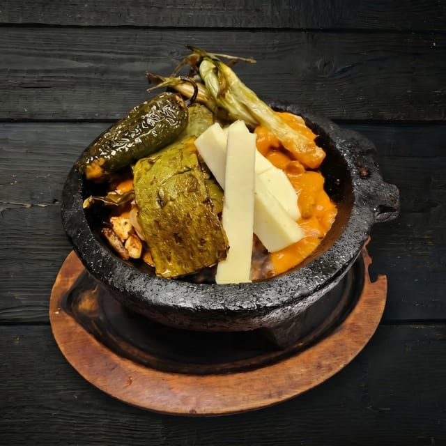 Molcajete Rojo or Amarillo.